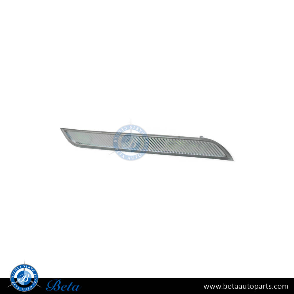Right Side Front Bumper Reflector - White for BMW X6 E71 2008-2014 models, Part Number 63147187088 Right Side Front Bumper Reflector - White for BMW X6 E71 2008-2014 models, Part Number 63147187088